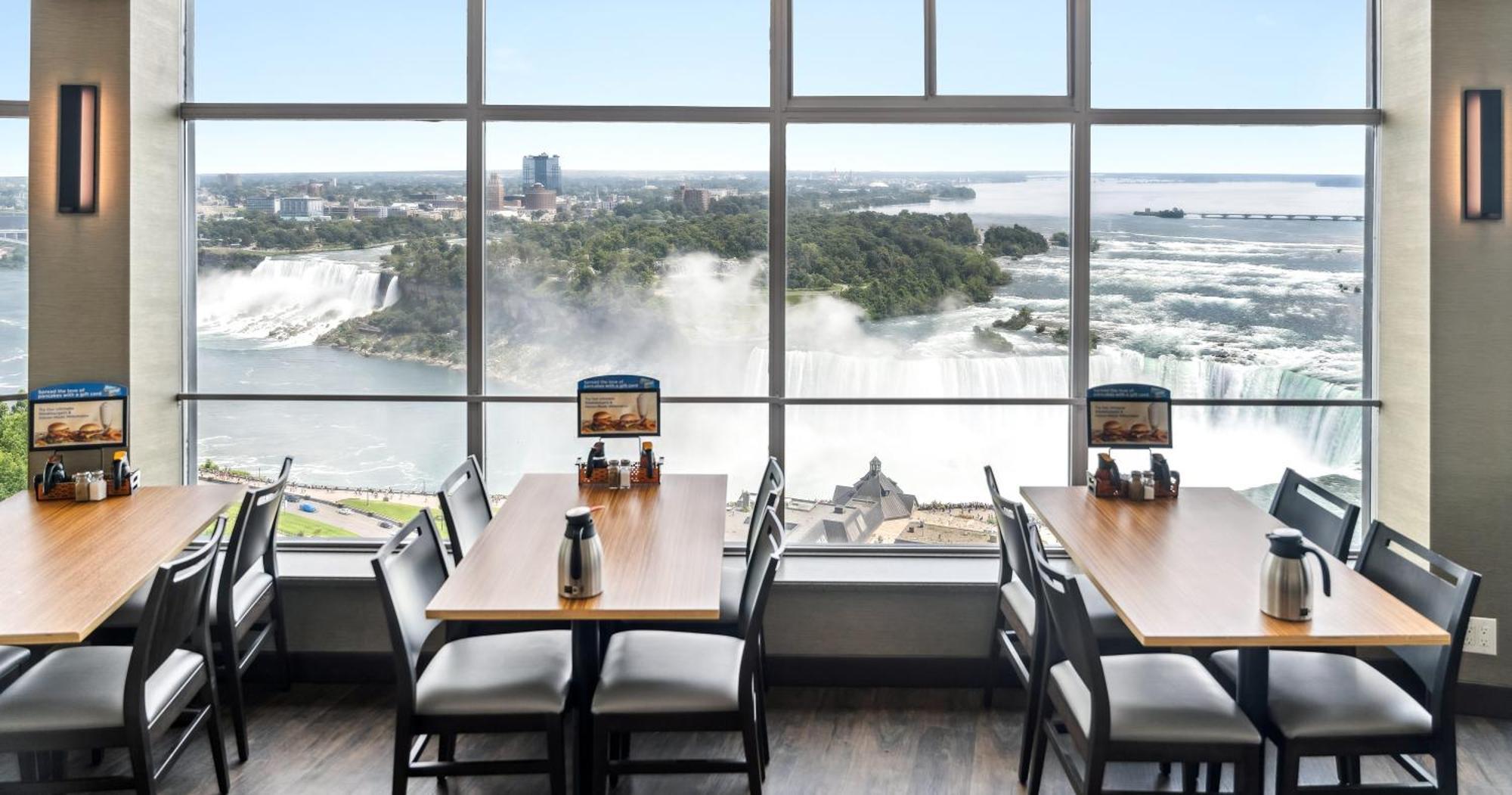 Tower Hotel At Fallsview Niagara Falls Exteriér fotografie